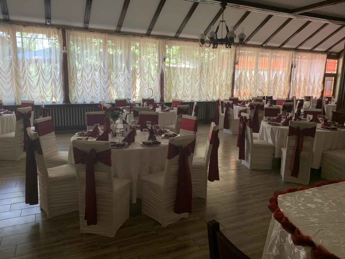 Pensiune Restaurant Rustic Rm Sarat Rimnicu Sarat Buitenkant foto