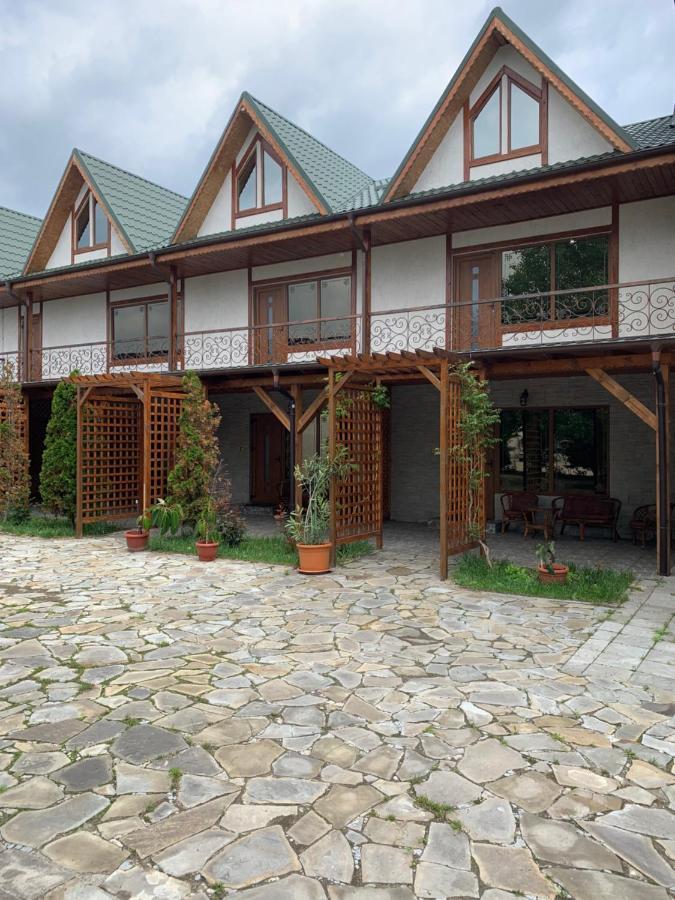 Pensiune Restaurant Rustic Rm Sarat Rimnicu Sarat Buitenkant foto